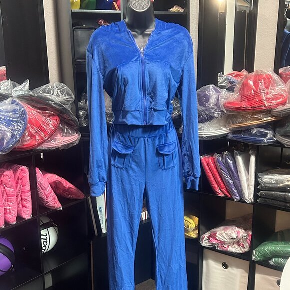 Electric Elegance: The Ultimate Blue 2pc Set - Picture 2 of 6